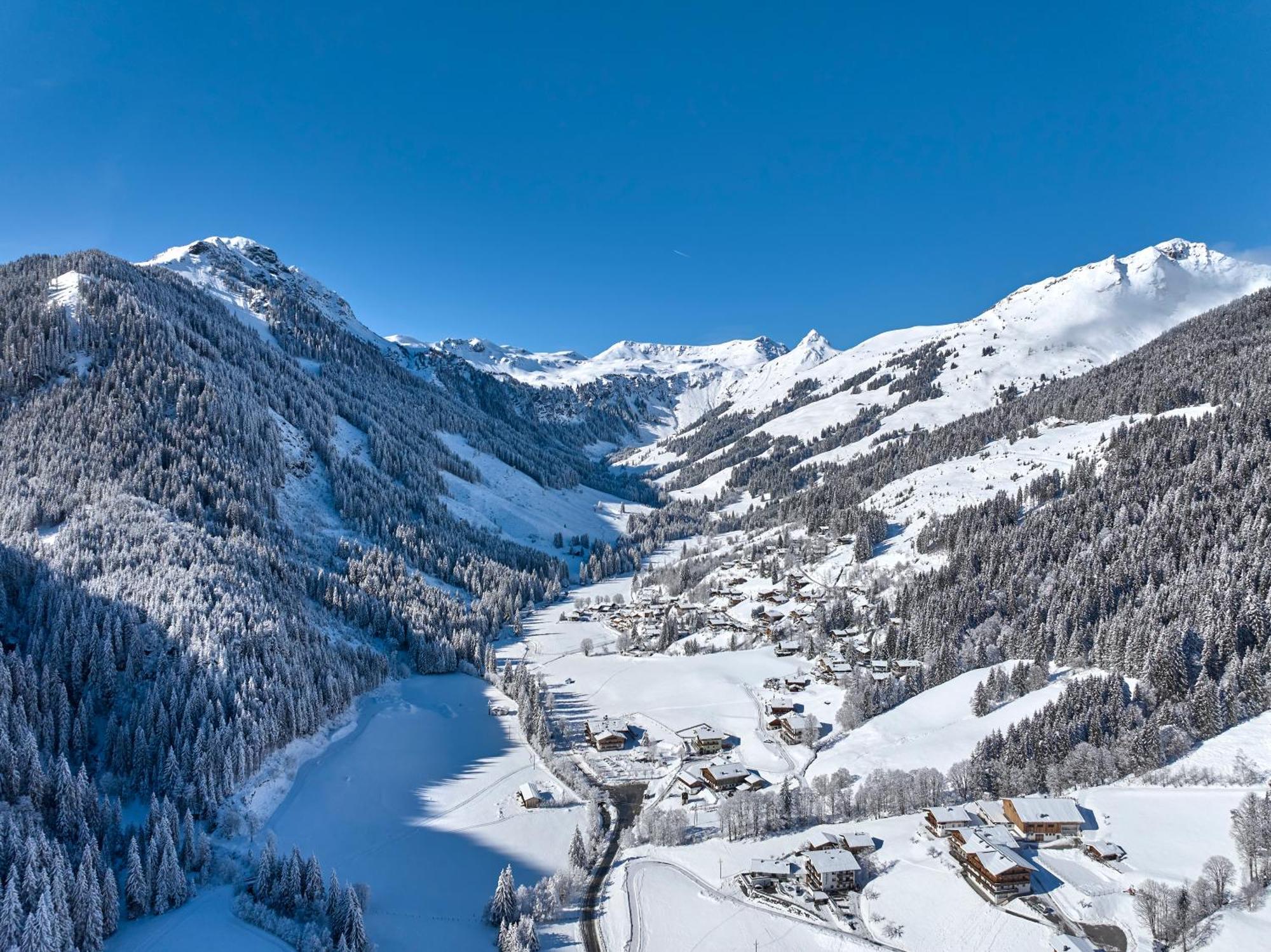 Boutique Appartements Saalbach-Hinterglemm Bagian luar foto